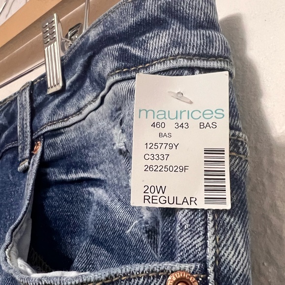 Maurice’s Boyfriend High Rise Jeans BNWT Size 20W - Picture 3 of 9